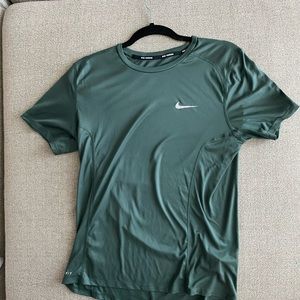 Various size small mens Nike running shirts
